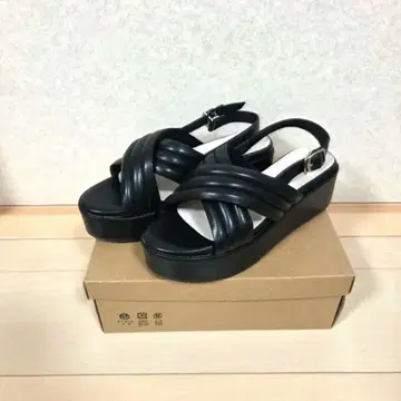 새상품 리카 Riiika 통굽 샌들 여성용 25cm 박스 포함