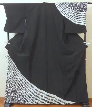 화학 섬유 폴리에스테르 세탁 가능한 춤용 기모노 깔끔한 화이트 블랙