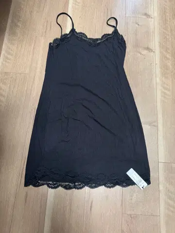 미사용 새상품 Intimissimi 레이스 슬립 블랙 M