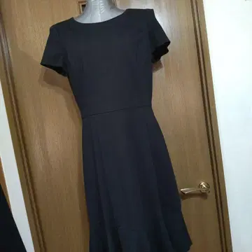 로라 애슐리 블랙 반팔 원피스