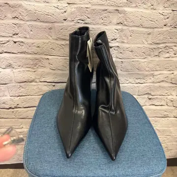 [ ZARA ] 새상품 스틸레토 사이드 지퍼 앵클부츠 37 ( X-24 )