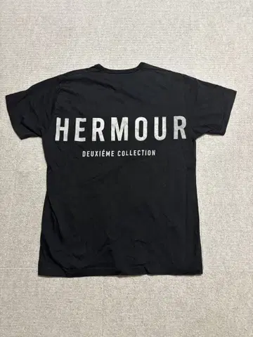 HERMOUR DEUXIEME COLLECTION 티셔츠 블랙