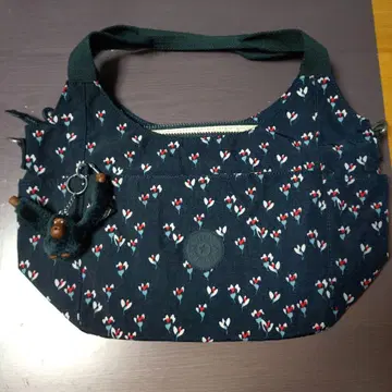 Kipling 숄더백 꽃무늬 몽키 참 부착