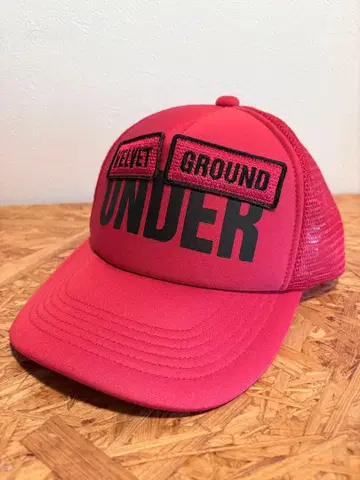 VELVET GROUND UNDER 메쉬 캡 레드 빨간색