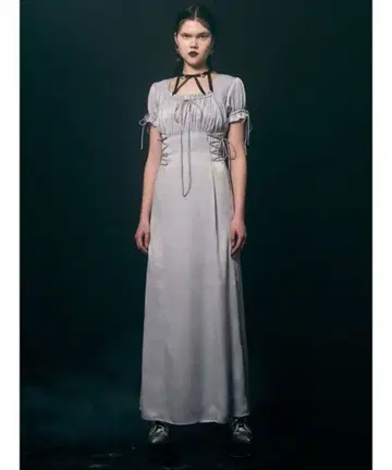 파메오 포즈 COURTNEY DRESS M 사이즈 블루