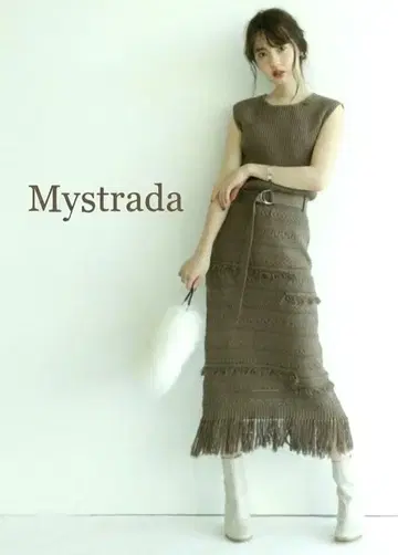 Mystrada [ 사이즈 36 ] 벨트 부착 크로셰 프린지 니트 원피스