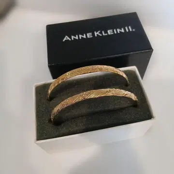 ANNE KLEIN II 골드 컬러 뱅글 2개 세트
