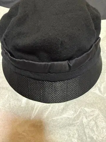 ANN DEMEULEMEESTER 캡 블랙 S 사이즈