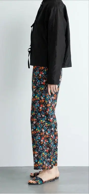 MEYAME(메야메) COZY PANTS (FLOWER) 블랙