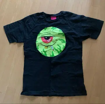MISHKA 미시카 mnwka 눈알 L 사이즈 티셔츠 Y2K