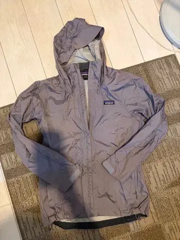 Patagonia 여성용 마운틴 후드티 XS
