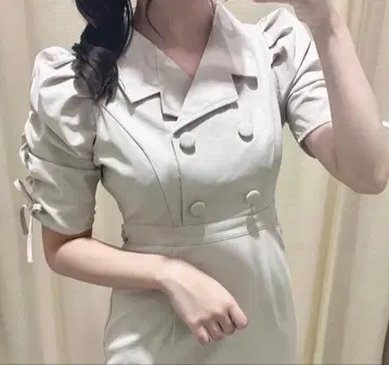 에블린 오픈 카라 머메이드 원피스