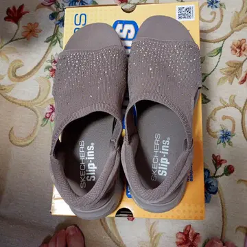 SKECHERS Slip-ins 샌들 베이지