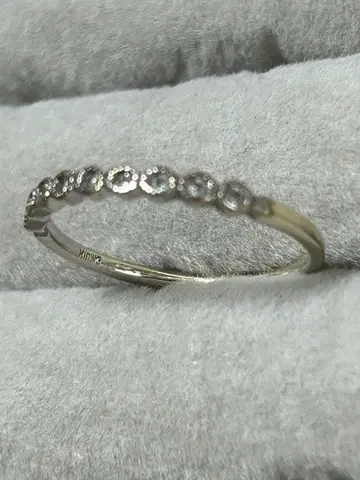 K10WG 0.09ct 다이아몬드 하프 이터니티 반지