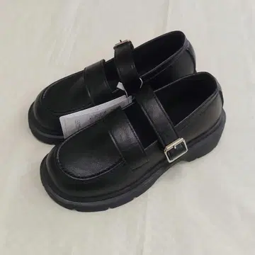 스트랩 포함 로퍼