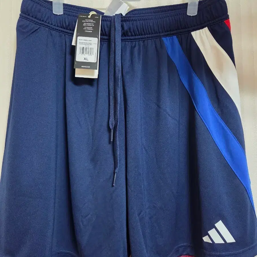 새상품 아디다스 반바지 XL