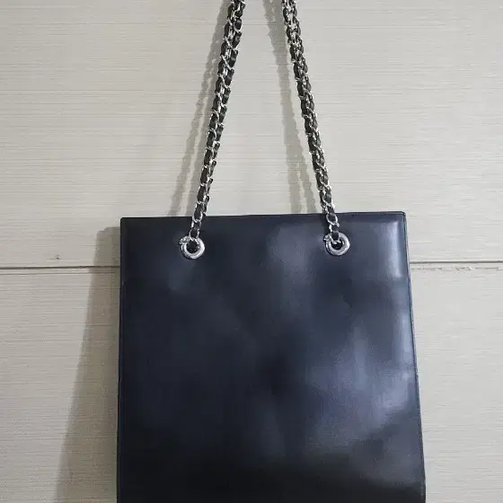 까르띠에 클래식 체인 토드백