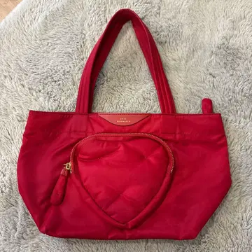 ANYA HINDMARCH 레드 토트백 하트 포켓