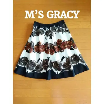 새상품급 M'S GRACY 시크하고 멋진 장미 무늬 스커트 엠즈 그레이시