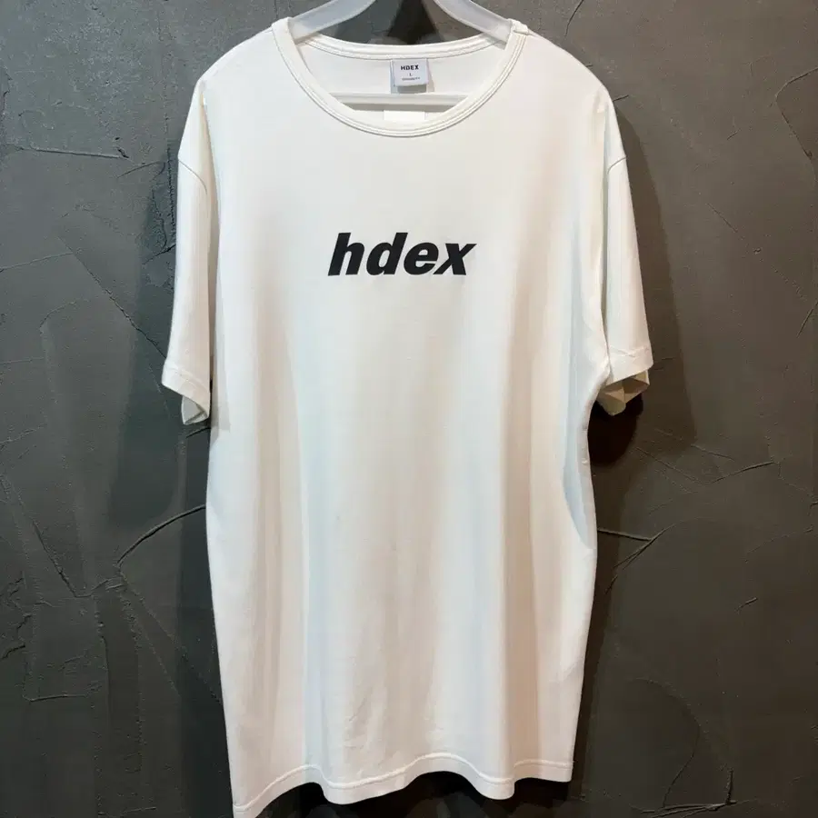 [L] HDEX 로고 반팔 티셔츠