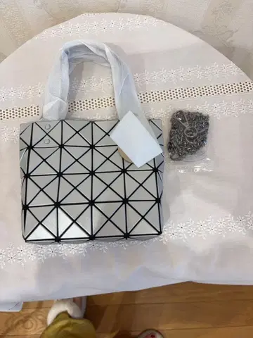 기하학 패턴 토트백 실버