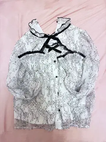 배색 레이스 긴팔 상의