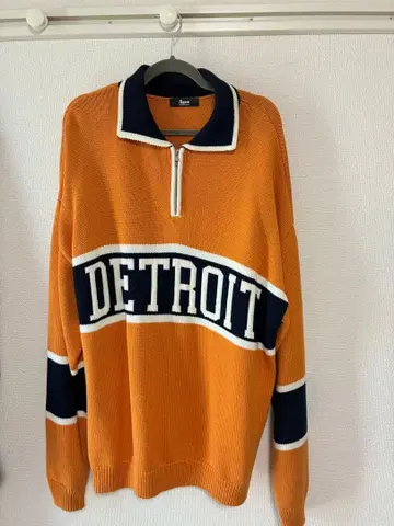 A'gem 하프 지퍼 니트 DETROIT