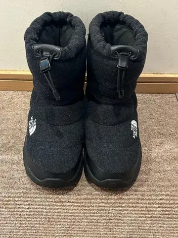 THE NORTH FACE 눕시 부티 울 블랙