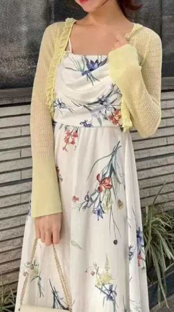 스나이델 시어 프릴 컴팩트 가디건