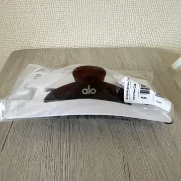 alo yoga 90's Claw Clip 헤어 클립 브라운