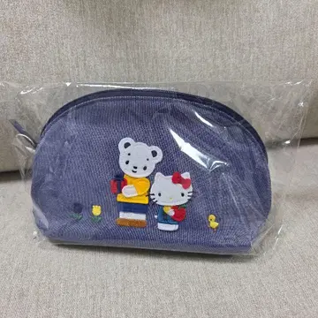 [ 새상품 ] 파미리아 키티 콜라보 파우치