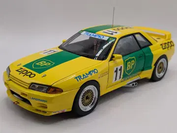 AUTOart 1/18 MILLENNIUM NISSAN SKYLINE GT-R (R32) GROUP A 1993 BP OIL TRAMPIO #11 89381