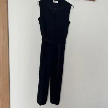 최종 가격 네이비 슬리브리스 올인원