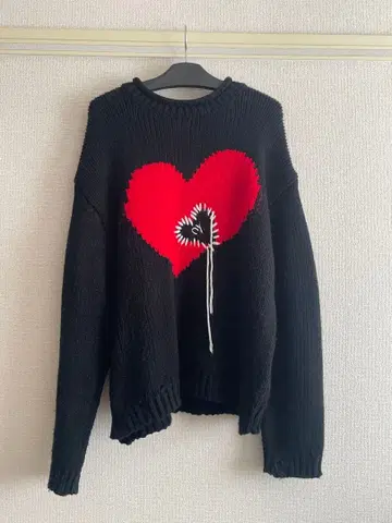 OY/ HEART STICH DESTOYED KNIT