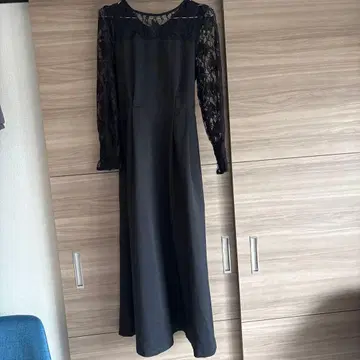블랙 레이스 절개 롱 원피스