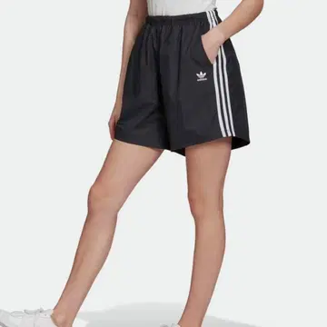 adidas 숏팬츠 블랙 S 사이즈