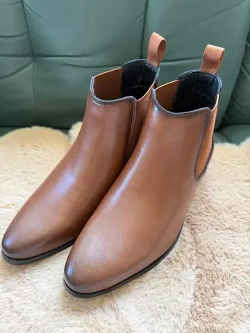 [새상품] 여성용 사이드 고어 숏부츠 브라운 24.5cm