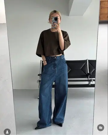 RIM.ARK Middle straight blue denim 미사용 새상품