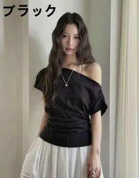 오프숄더 반팔 티셔츠 상의