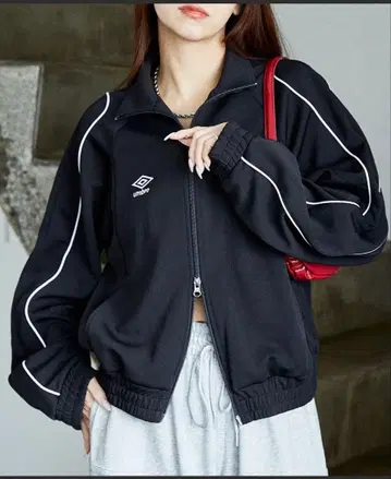 UMBRO x PUBLUX 파이핑 저지 트랙 자켓