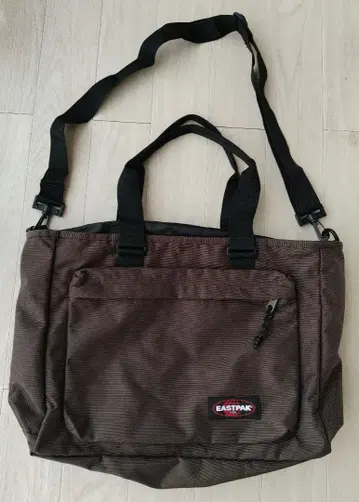 EASTPAK 브라운 나일론 토트