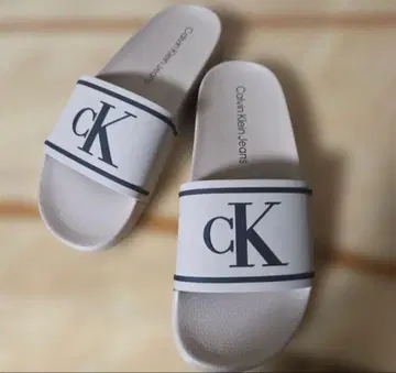 캘빈클라인 여성용 CK 로고 샌들 24cm(US7) 베이지 블랙