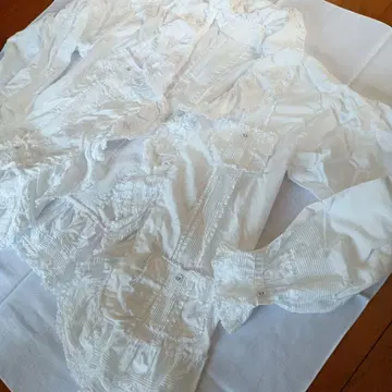 핑크하우스 프릴 오버 블라우스 화이트
