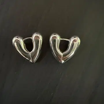 ANNIKA INEZ 아 니카 이네즈 SMALL HEART HOOP 귀걸이