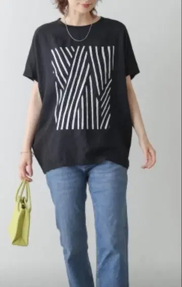 라인 아트 래글런T셔츠 반팔 이소재