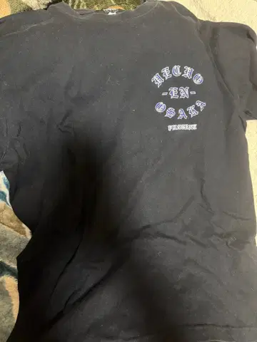 PHRATRNK 티셔츠