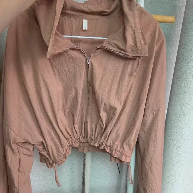 여성 크롭 바람막이 자켓 핑크