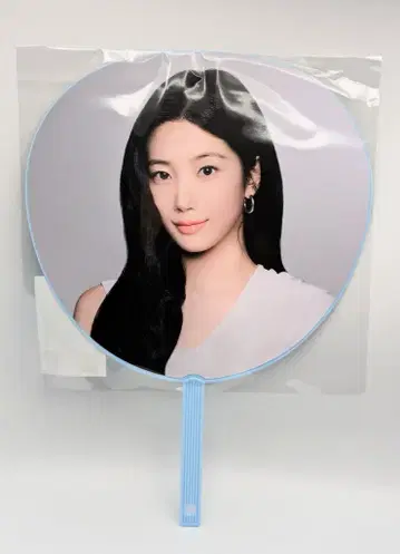 르세라핌 2026 퓨어플로우 인 재팬 카즈하 이미지 피켓