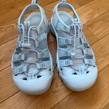 새상품급 KEEN 킨 뉴포트 샌들 블루 23cm