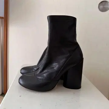 marcjacobs 블랙 가죽 숏부츠